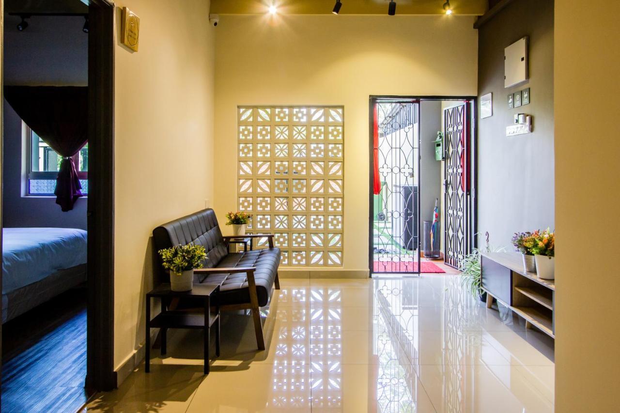 Explore 5Br Gardenhouse Retreats Butterworth Exterior photo