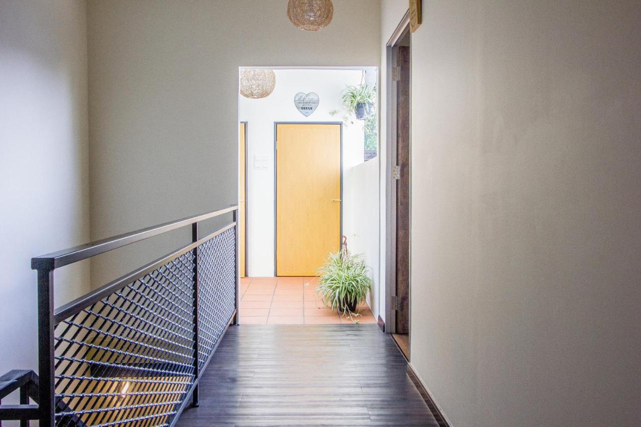 Explore 5Br Gardenhouse Retreats Butterworth Exterior photo
